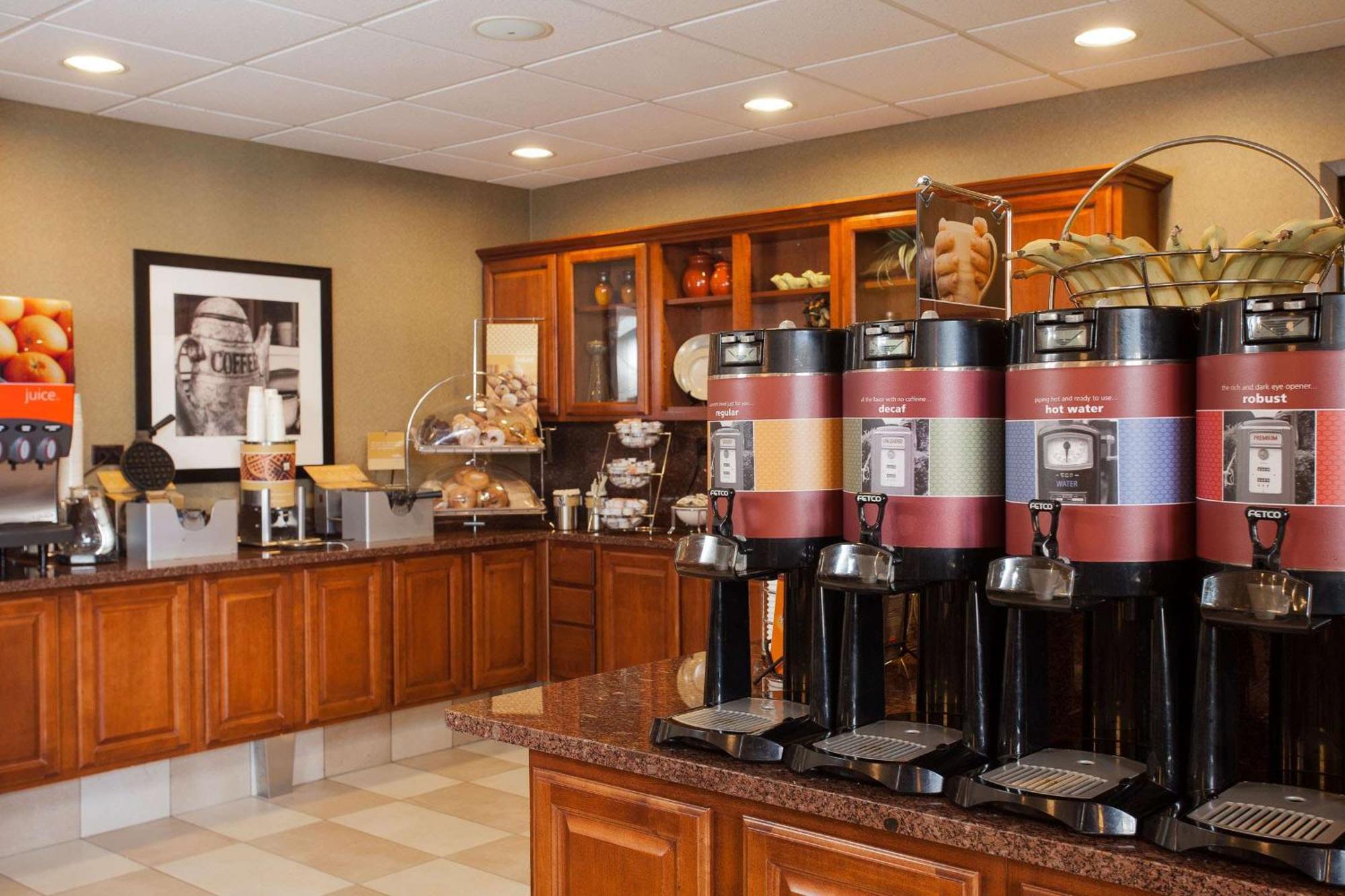 Hampton Inn & Suites אדיסון מראה חיצוני תמונה