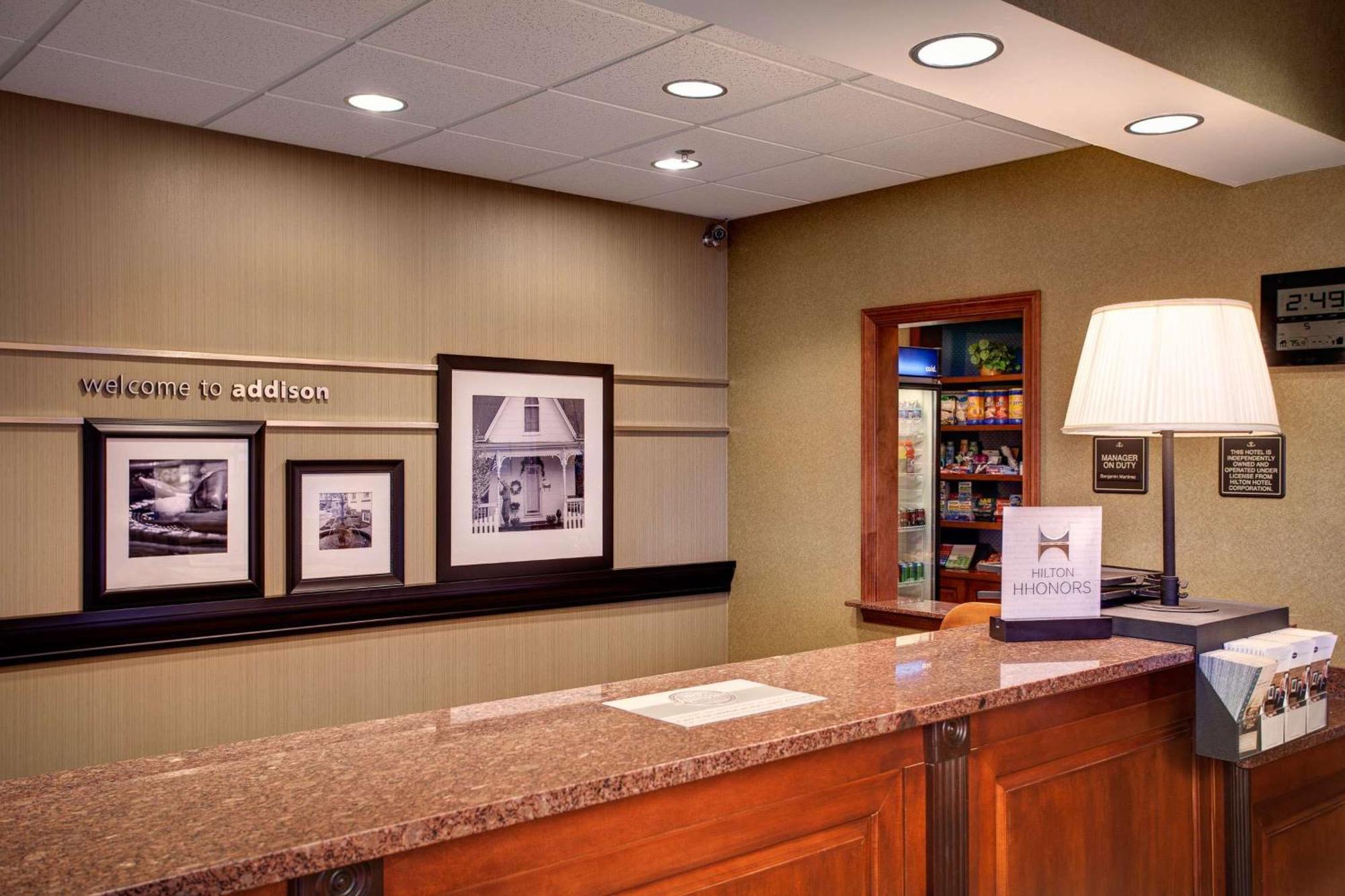 Hampton Inn & Suites אדיסון מראה חיצוני תמונה